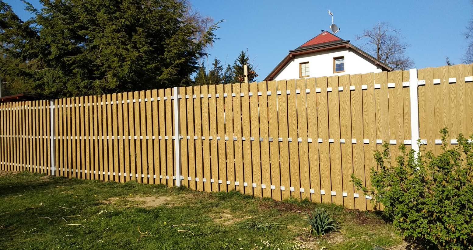Oplocení z dřevoplastu Oplocení z dřevoplastu